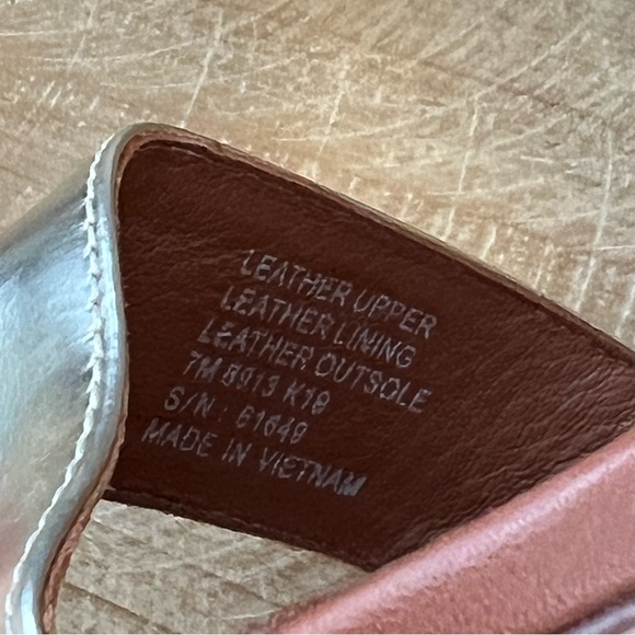 New Tory Burch Laurel Leather Block Heel Sandal Size 7 - Picture 9 of 9